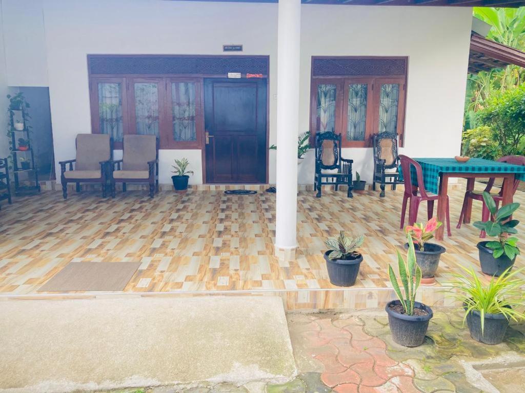 Ameena Homestay 坦加拉 外观 照片